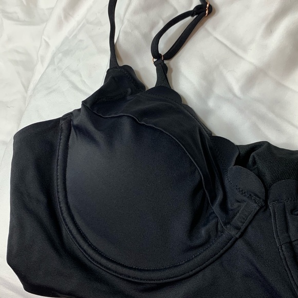 Jrs XL Vanilla Beach NWT halter bikini top - Picture 4 of 9